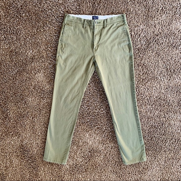 levis green pants